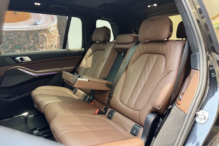 Used BMW X7 2021 xDrive40i Luxury M Sport Package
