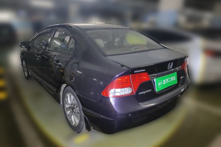 Used Honda Civic 2009 1.8L automatic luxury edition
