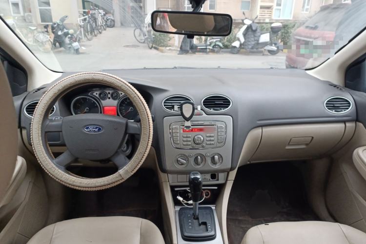 Used Ford Focus 2011 Sedan 1.8L Automatic Fashion Edition
