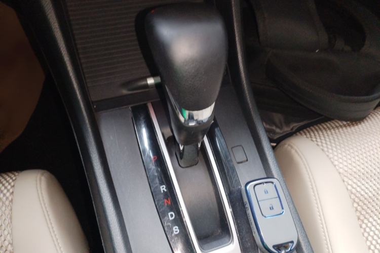 Used Honda Jade 2014 1.8L Automatic Comfort Elite Version 5 Seats
