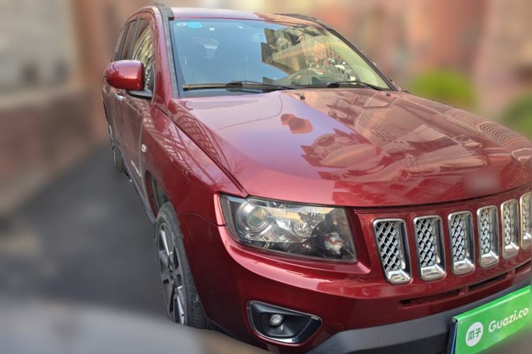 Used Jeep Compass 2013 2.0L two-wheel drive luxury version
