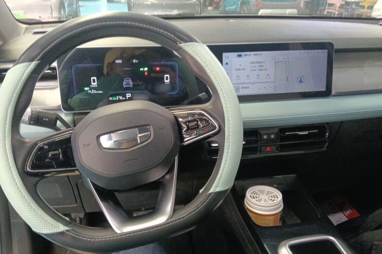 Used Geometry E Firefly 2024 301km Starlight
