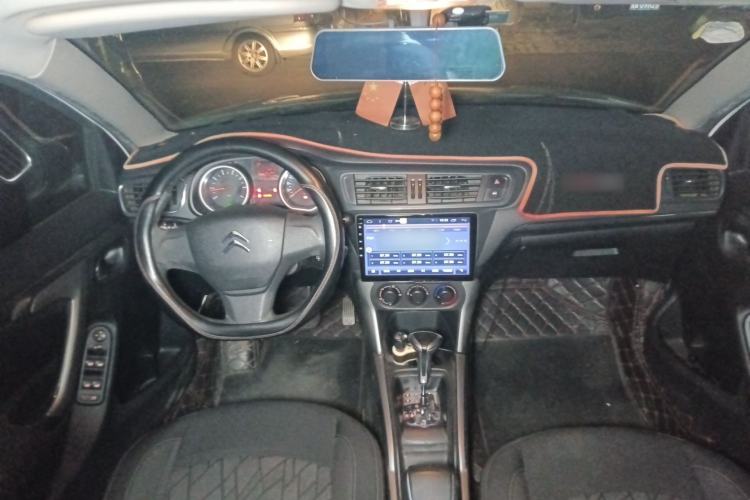 Used Citroen C3-XR 2017 1.6L Automatic Fashion Model Center Console