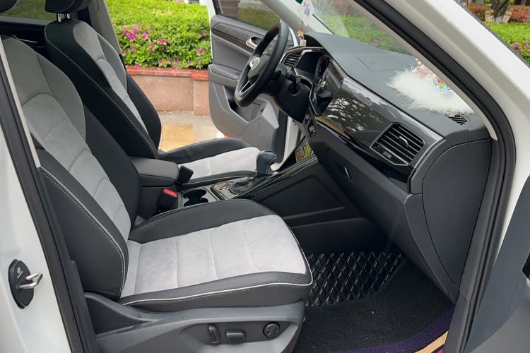 Used Volkswagen Tayron X 2020 330TSI Two-Wheel Drive Luxury Smart Connectivity Version Interior 4