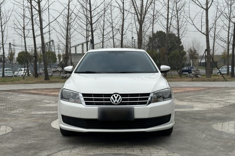 Used Volkswagen Lavida 2013 Revised Classic 1.6L Automatic Fashion Edition
