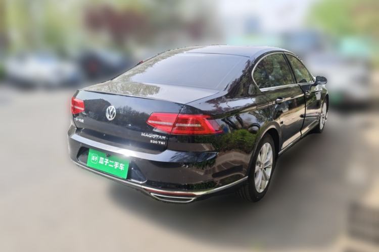 Used Volkswagen Magotan 2017 330TSI DSG Luxury Model Rear Right 45 Deg