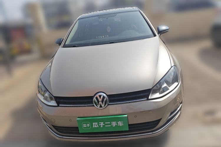 Used Volkswagen Golf 2017 1.6L Automatic Comfort Million-Vehicle Anniversary Edition
