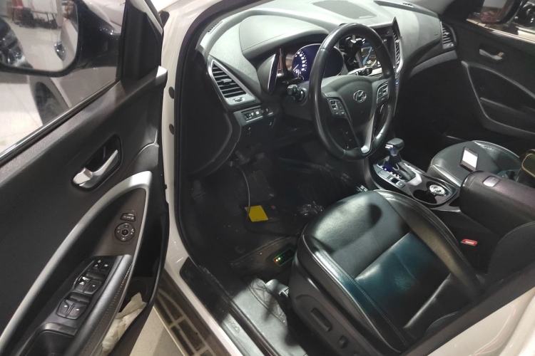 Used Hyundai Santa Fe 2017 2.0T Automatic All-Wheel Drive Smart 7-Seater Driver Seat