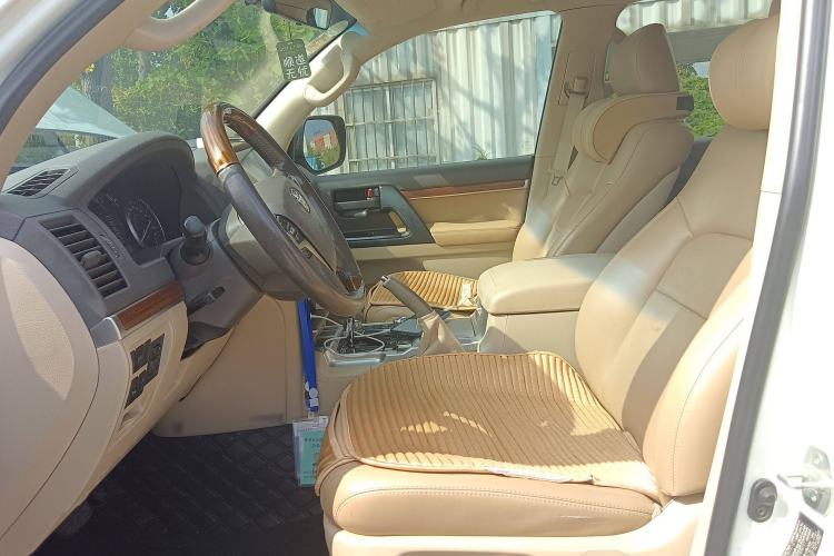 Used Toyota Land Cruiser 2018 4.6L GX-R Middle East
