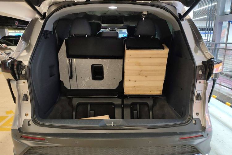 Used Toyota Granvia 2023 2.5L Hybrid Comfort Edition
