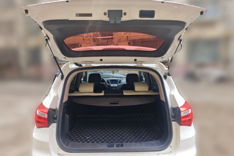 Used CHANGAN CS35 2017 1.6L Manual Luxury Model Trunk