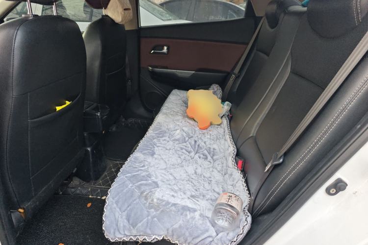 Used Kia K2 2015 Sedan 1.4L MT GLS