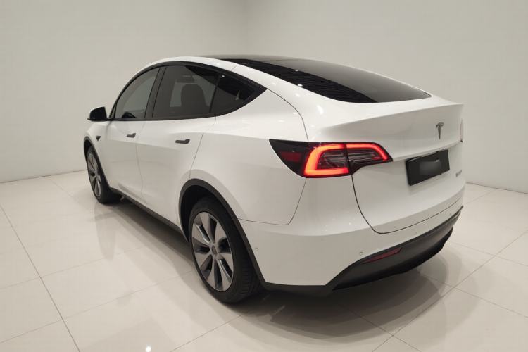 Used Tesla Model Y 2021 Standard Range Rear-Wheel Drive Version Exterior 2