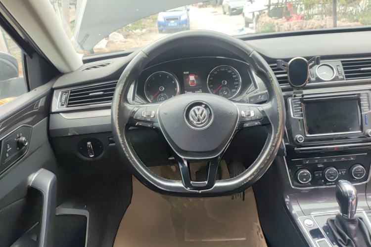 Used Volkswagen Passat 2016 330TSI DSG Prestige Edition
