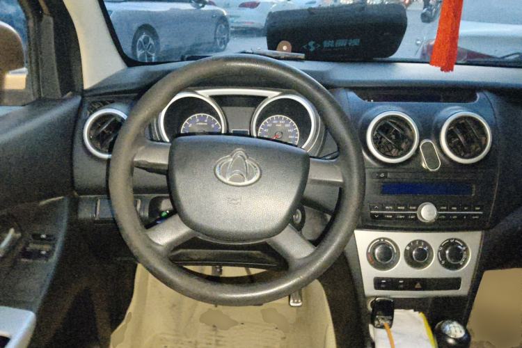 Used CHANGAN KAICHENG Ounuo S 2014 1.5L Base Version
