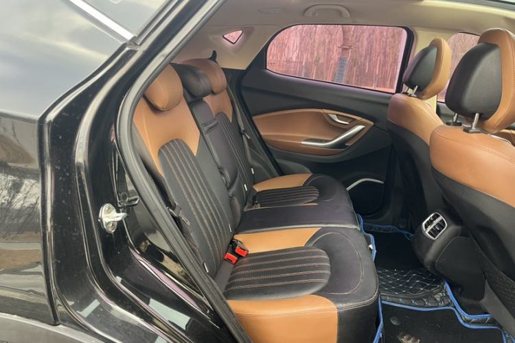 Used Soueast DX7 2015 1.5T Automatic Luxury Model
