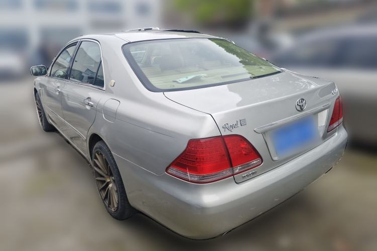 Used Toyota Crown 2005 3.0L Royal
