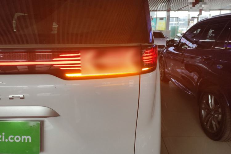 Used Denza D9 2022 DM-i 970 Four-Wheel Drive Prestige Model