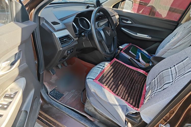 Used Wuling Hongguang 2018 1.5L S Comfort Model L2B Left Front Seat