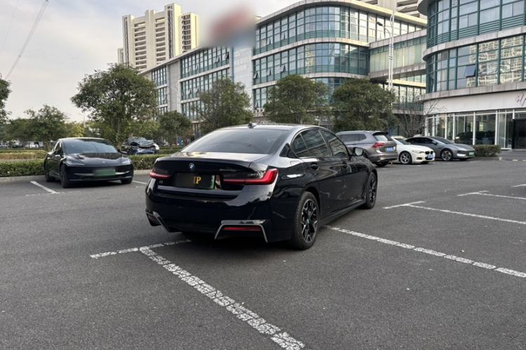 Used BMW i3 2023 eDrive 40 L Midnight Edition
