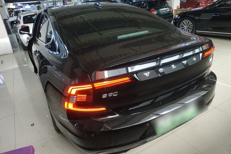 Used Volvo S90 New Energy 2021 T8 eDrive Hybrid Zhiyi Luxury Edition Rear Left 45 Deg