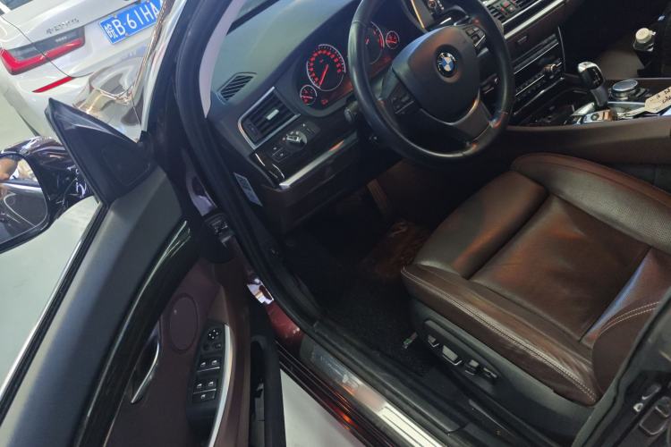 Used BMW 5 Series GT 2014 528i Luxury Edition Driver Seat