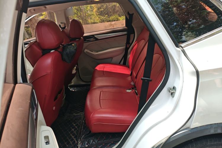 Used Roewe RX5 New Energy 2017 eRX5 50T Hybrid Connected Prestige Flagship Edition Left Rear Seat