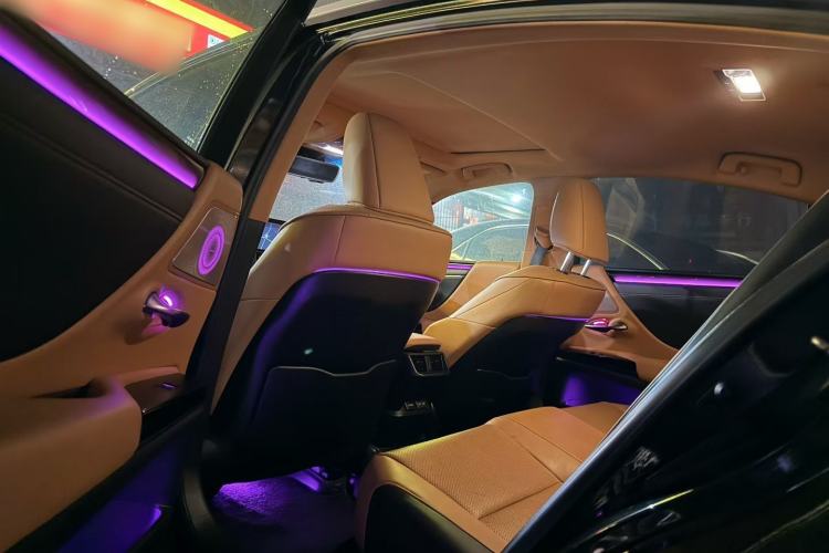 Used Lexus ES 2022 200 Excellence Edition
