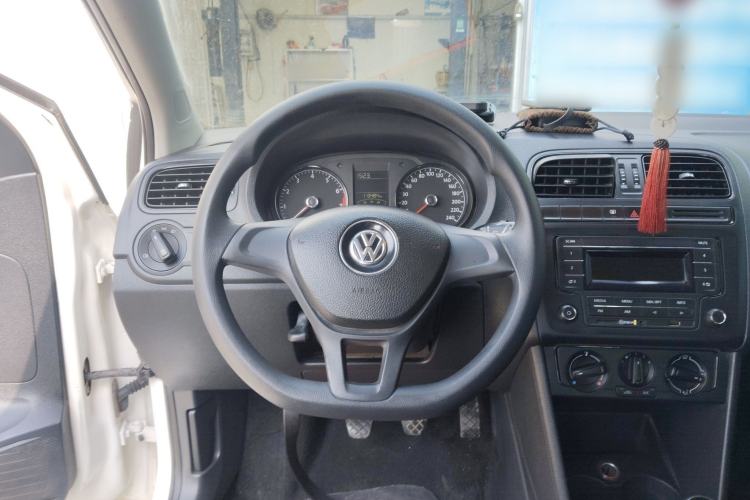 Used Volkswagen Polo 2014 1.4L Manual Fashion Edition Steering Wheel