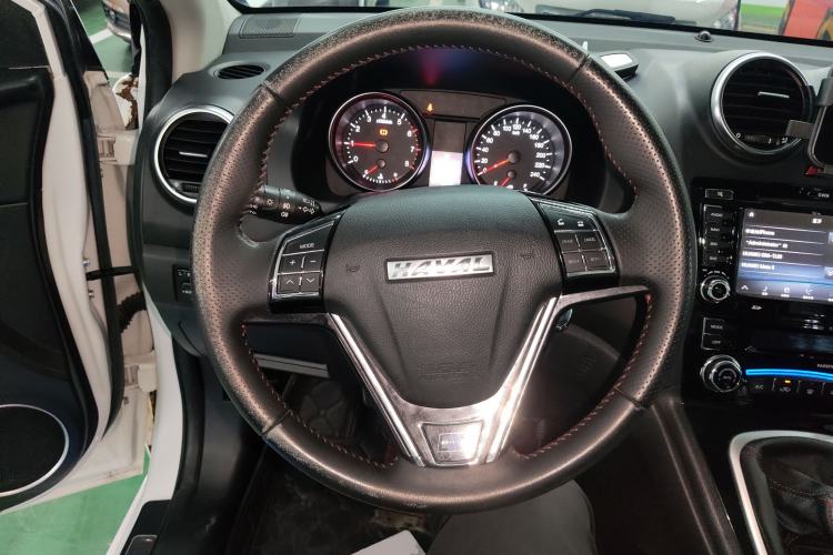 Used Haval H6 2015 Upgraded Model 1.5T Manual Two-Wheel Drive Elite Version Steering Wheel
