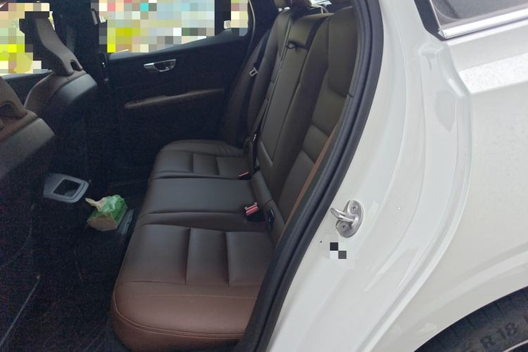 Used Volvo V60 2024 B5 Zhiyuan Luxury Edition
