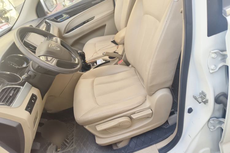 Used Baojun 730 2016 1.5T Manual Comfort Version 7 Seats Left Front Seat