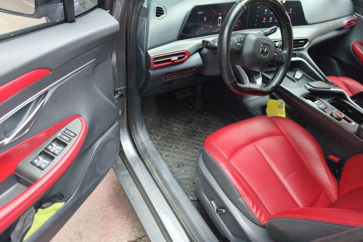 Used Changan UNI-T 2020 1.5T Prestige Version
