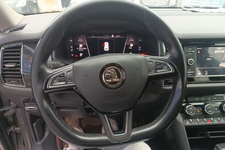 Used Skoda Kodiaq GT 2019 TSI330 Two-Wheel-Drive Comfort Edition China VI Steering Wheel