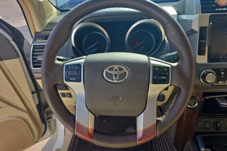Used Toyota Prado 2016 3.5L Automatic TX-L Steering Wheel
