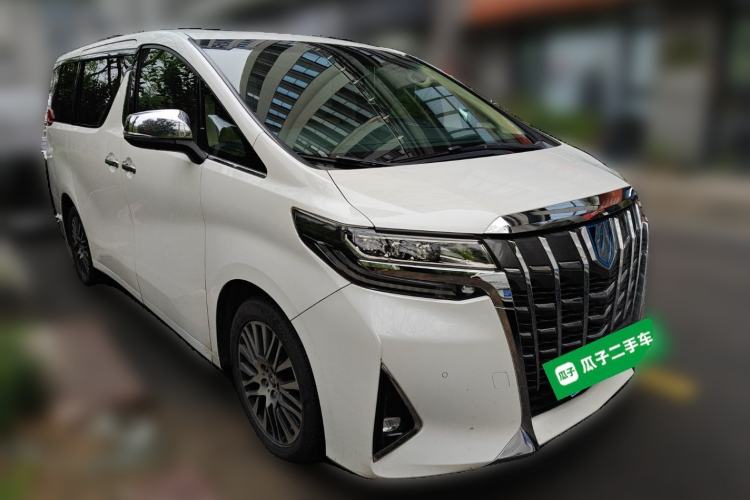 Used Toyota Alphard 2015 3.5L Luxury Edition Front Right 45 Deg