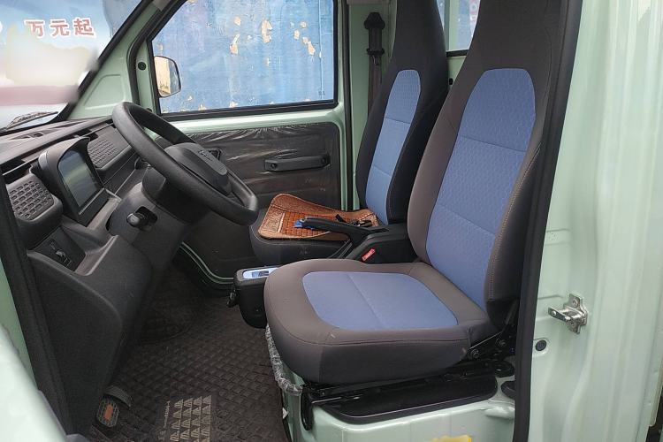 Used REACH MINI Truck 2023 120km Long Wheelbase Flatbed Striving Type
