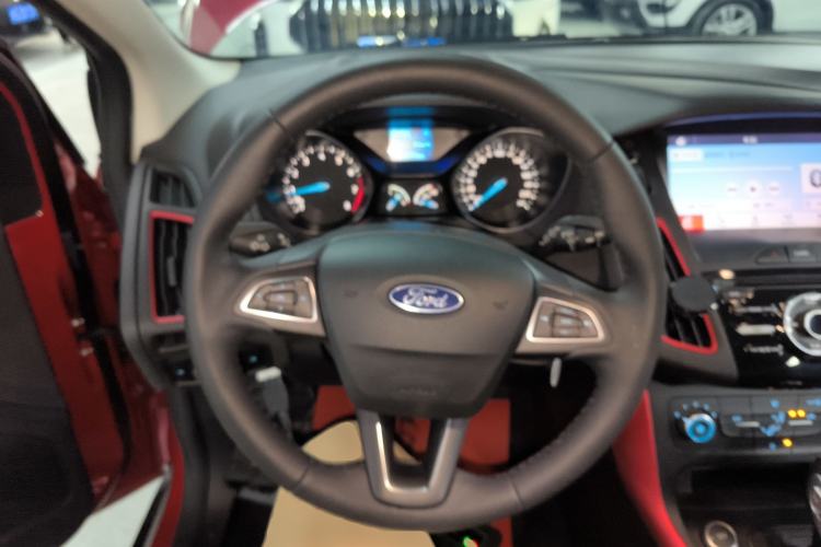Used Ford Focus 2020 Hatchback Classic 1.5L Automatic Trendy Model Steering Wheel