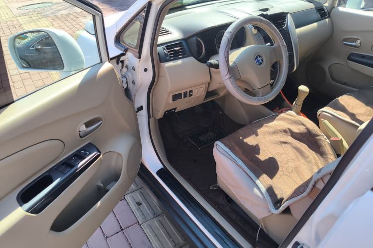 Used Venucia D50 2013 1.6L Manual Fashion Edition
