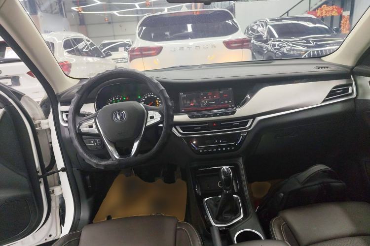 Used CHANGAN CS35PLUS 2018 1.6L Manual Changlian Edition China V Standard
