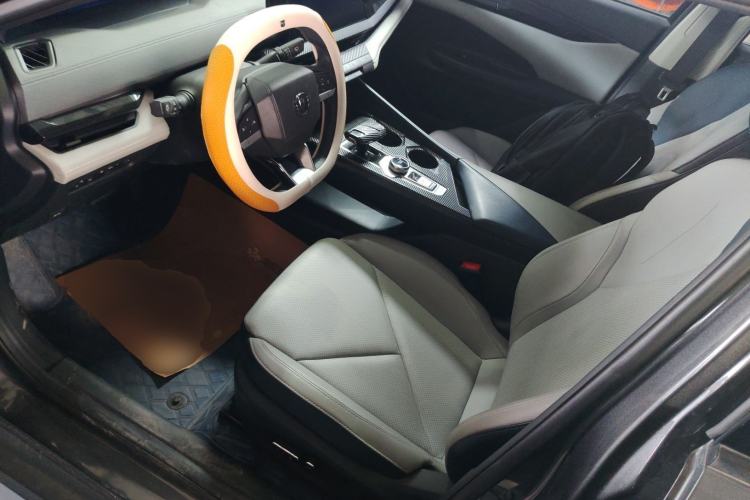 Used CHANGAN UNI-V iDD 2023 Zhidian iDD 1.5T 113km Smart & Fun Version (Rapid Edition)