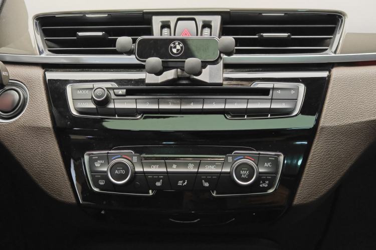 Used BMW X1 2016 sDrive18Li Luxury Model Audio And AC Panel