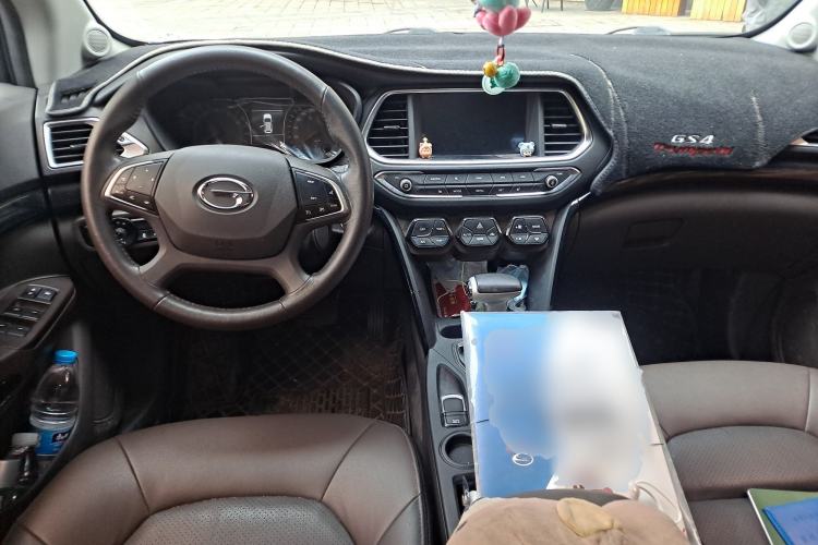 Used GAC Trumpchi GS4 2017 235T Automatic Two-Wheel Drive Luxury Smart Connectivity Version Center Console