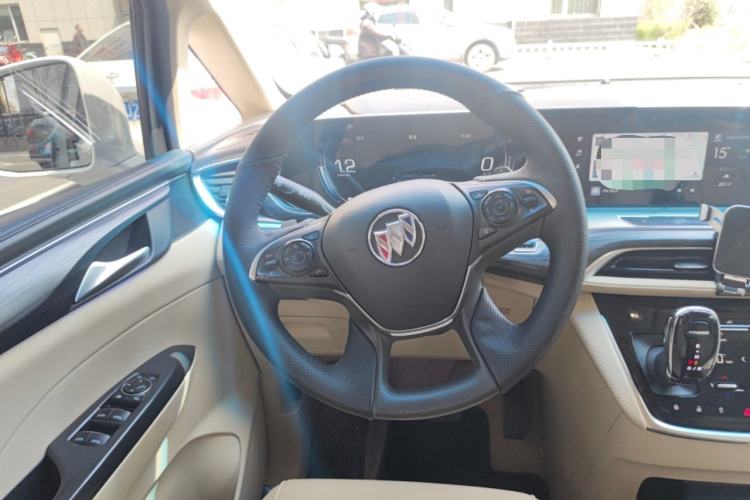 Used Buick GL8 2022 ES Landtrek 653T Luxury Edition