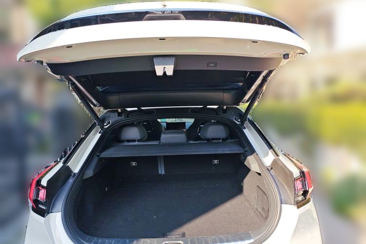 Used Zeekr 001 2025 WE Edition 100 kWh Rear-Wheel Drive Trunk