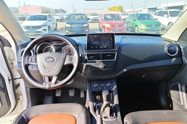 Used Bestune X40 2017 1.6L Manual Luxury Edition