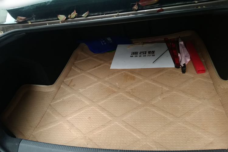 Used Volkswagen Magotan 2012 Revised 1.8TSI Luxury Version Trunk