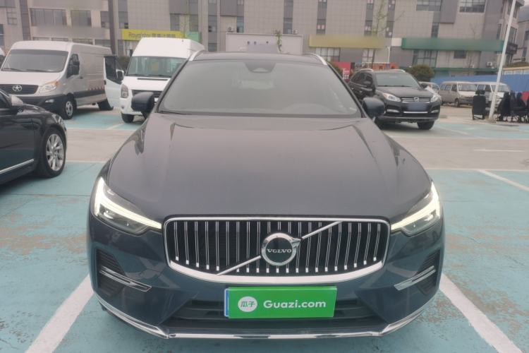 Used Volvo XC60 2023 B5 4x4 Smart Luxury Edition
