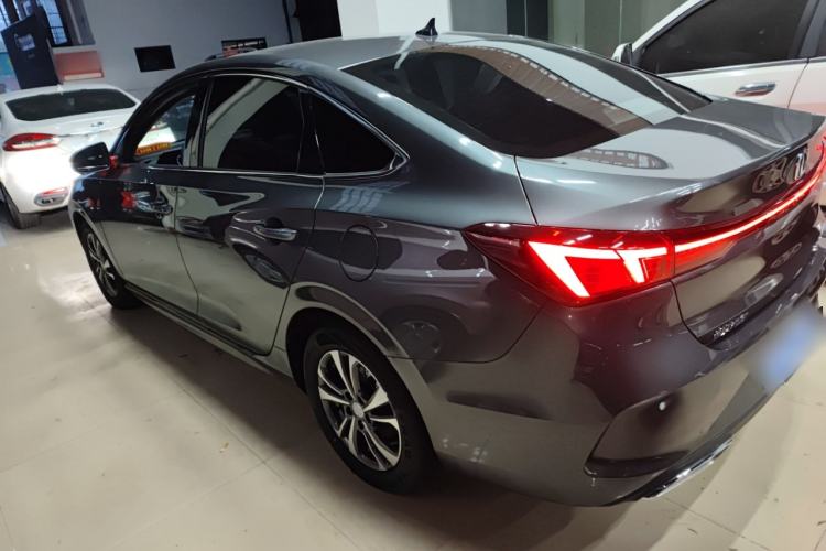 Used CHANGAN Eado 2025 PLUS 1.4T Dual-Clutch High-Energy Version
