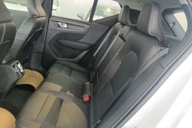 Used Volvo XC40 2024 B4 4x4 Smart Luxury Edition Left Rear Seat
